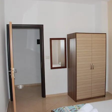 招待所 Edola Sarandë
