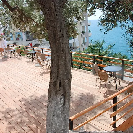 Edola 3* Sarandë