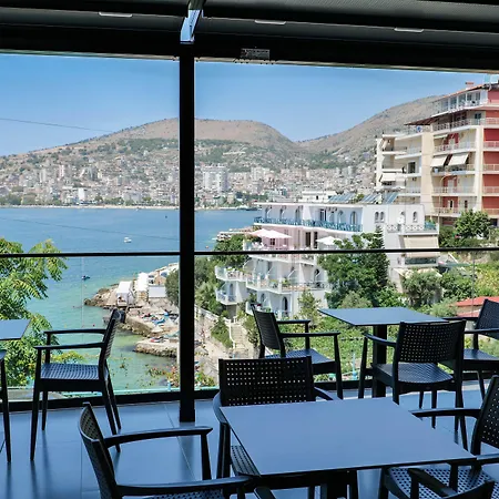 Edola 招待所 Sarandë
