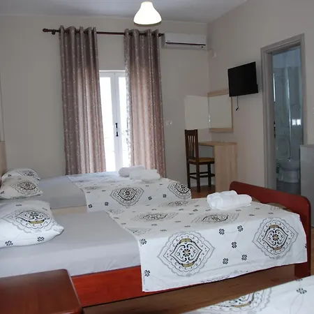 Guest house Edola 3*