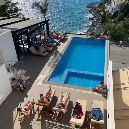 Edola 招待所 Sarandë
