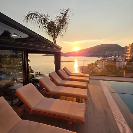 Edola 招待所 Sarandë