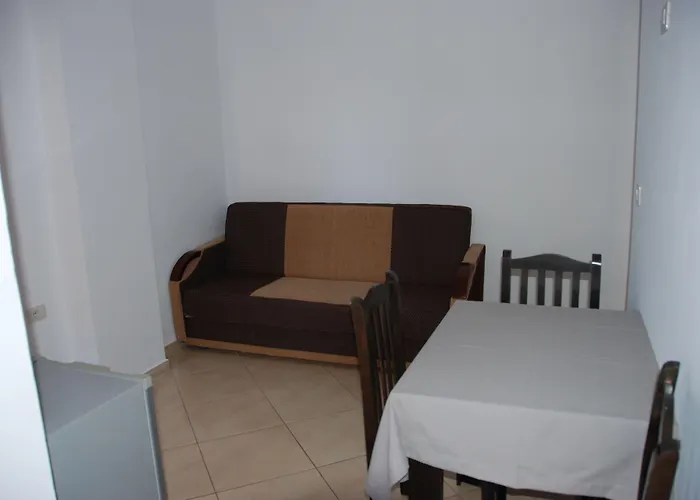 Edola בית הארחה 3*