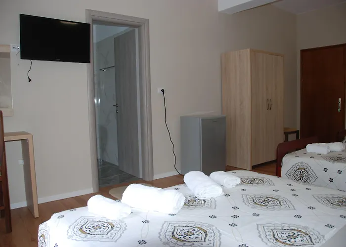 Edola בית הארחה סרנדה