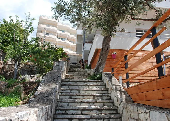 בית הארחה Edola